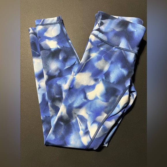 lululemon athletica Pants - Lululemon Blue Tie Dye Nulu High Rise Leggings Size 6